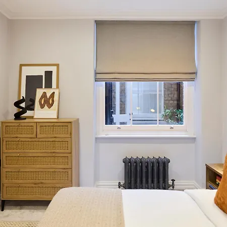 The Bayswater Retreat - Adorable 3bdr Flat With Balcony * London