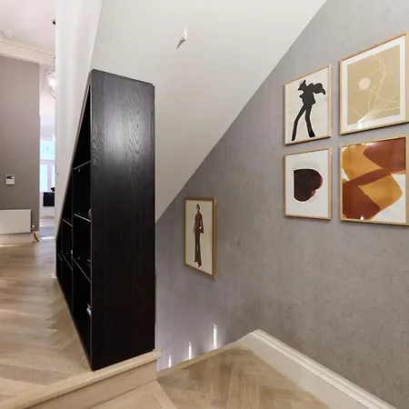 The Bayswater Retreat - Adorable 3bdr Flat With Balcony