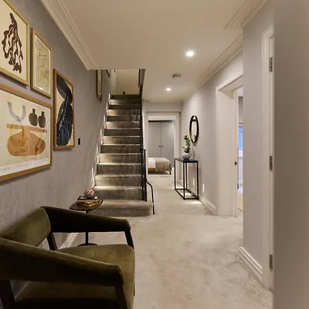 The Bayswater Retreat - Adorable 3bdr Flat With Balcony