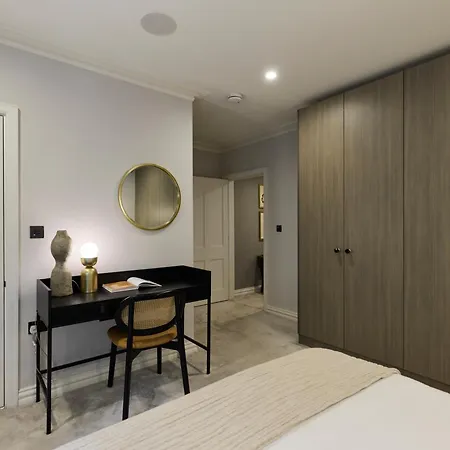 The Bayswater Retreat - Adorable 3bdr Flat With Balcony Apartment *
