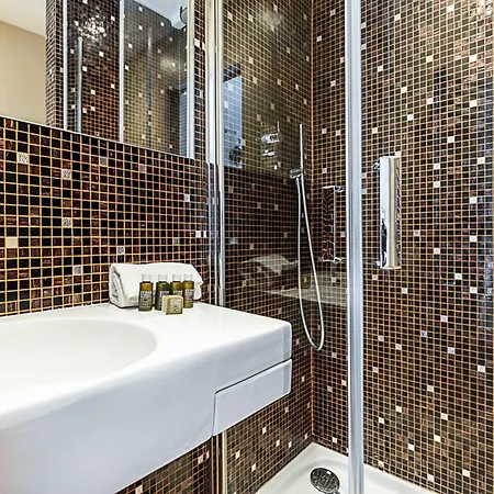 Parsons Modern One Bedroom Flat