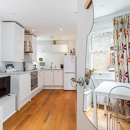 Apartment Parsons Modern One Bedroom Flat