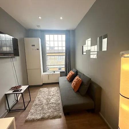 Kingcross 3 Bedroom Flat, 3mins To Euston Apartment London