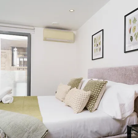 Modern 3 Bed 2 Bath Hyde Park London