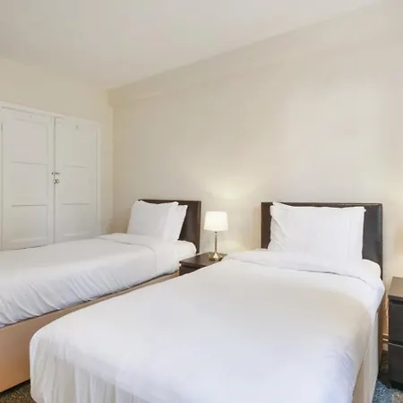 The Serene 2-bedroom Flat W Free Street Parking Aparthotel