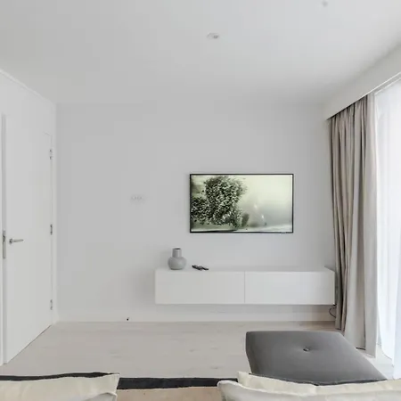 Blue Jeans White Shirt - Fitzrovia - By Frankie Says Apartment
