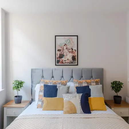 Sweet Dreams - Farringdon - By Frankie Says Apartment London