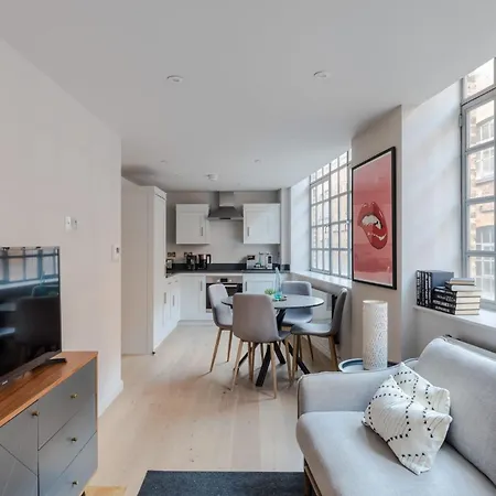 Apartment Sweet Dreams - Farringdon - By Frankie Says *