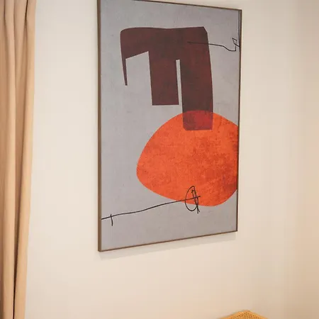 Modern 2 Bed Charlotte Street On 3rd Floor *