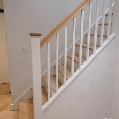 Modern 2 Bed Charlotte Street On 3rd Floor * London