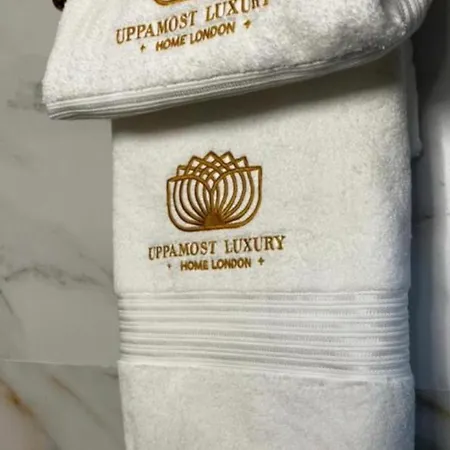Uppamost London Luxury 2 Dagenham