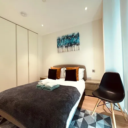 O2 Arena, 2bedroom Apartment, North Greenwich , 01 Apartment
