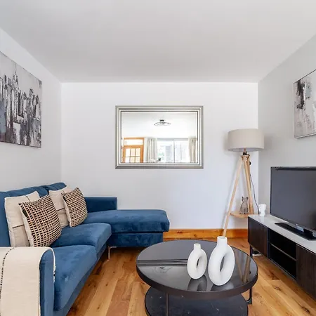 The Canonbury Apartment