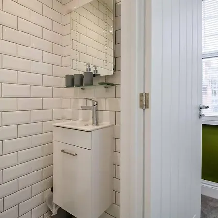 Apartment Spacious 3 Bed 3 Bath Aldgate