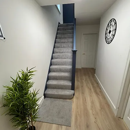 Apartment Chic One Bedroom With Free Wifi Harrow