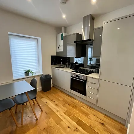 Stylish - Stratford Near Abba Voyage, O2 Greenwich, Stadium And Westfield Shopping Centre Apartment *