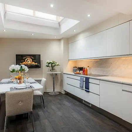 Hébergement de vacances Luxury 3br In Belgravia, Near Victoria Londres
