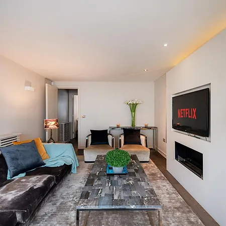 Luxury 3br In Belgravia, Near Victoria Hébergement de vacances *
