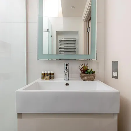 Luxury 3br In Belgravia, Near Victoria London