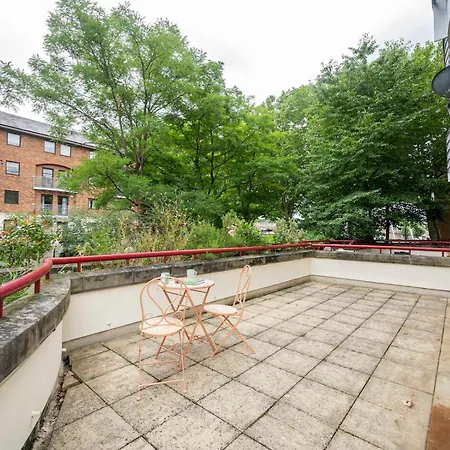 Pass The Keys - Waterfront Terrace Parking