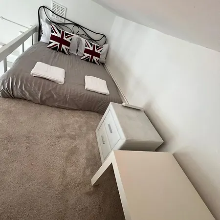 Islington Budget Guest house *