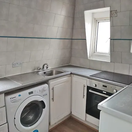 Homestay Massive Double In Manor House Zone 2