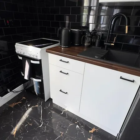 Apartment Stylish Central Kingston Studio, Professionals, Relocators, Long Stays, Near Kingston Station And Shopping Centre Kingston upon Thames (Greater London)