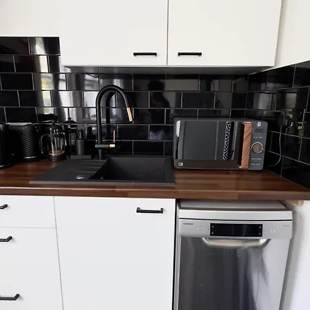 Stylish Central Kingston Studio, Professionals, Relocators, Long Stays, Near Kingston Station And Shopping Centre Apartment Kingston upon Thames (Greater London)