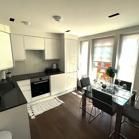 Luxurious 2 Beds Flat In Mayfair On Oxford Street Apartment London