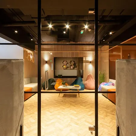King's College - Great Dover Street *