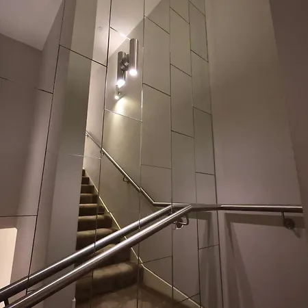 N1 Highsreetkensington-superluxury-modern-harrods