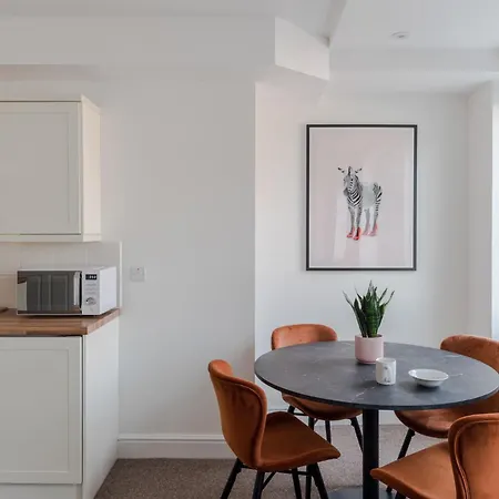 The Vanity Affair - Fitzrovia Apartment