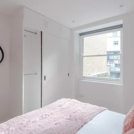 The Sensual Breeze - Fitzrovia London