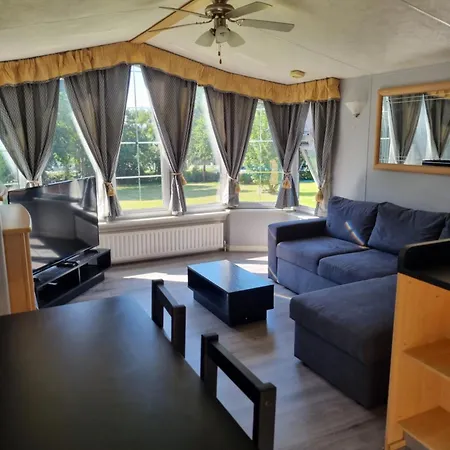 Modernised 3 Bedrooms Mobile Campsite Sidcup