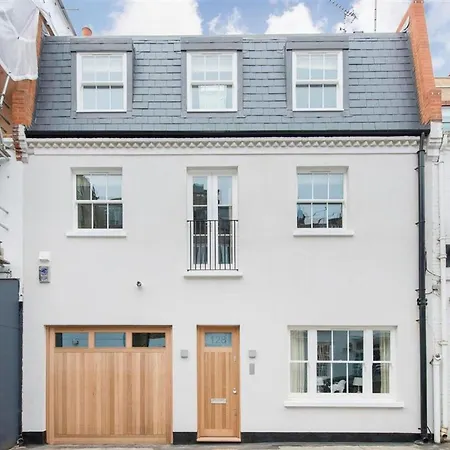 Pavilion Mews Knightsbridge House * London