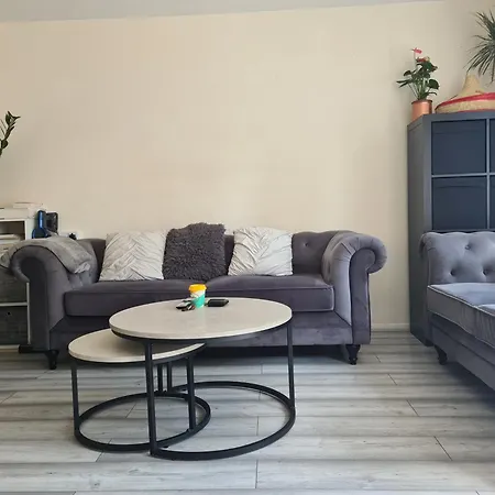 Apartment Cosy In Waynflete Square London