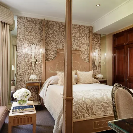 Egerton House Hotel 5*