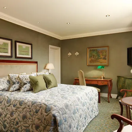 Egerton House 5* London