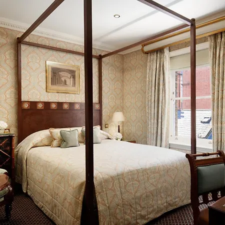 Egerton House 5* London