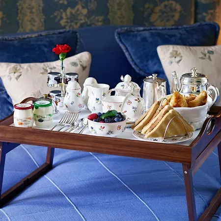 Egerton House Hotel London