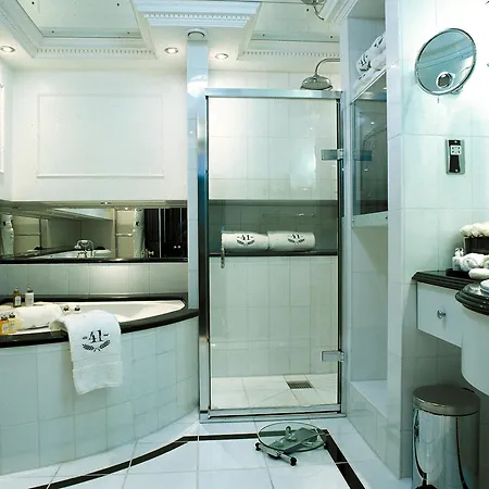 Hotel 41 5*