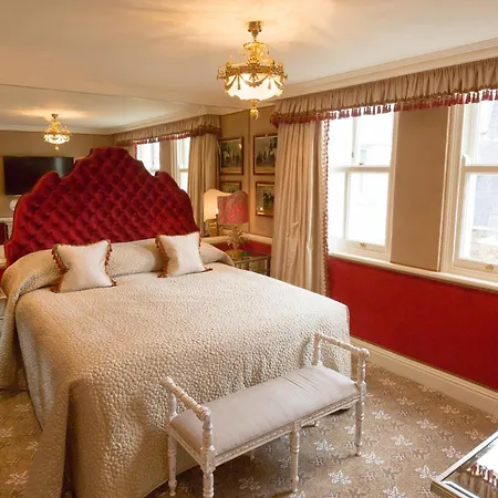 Milestone Kensington 5* London