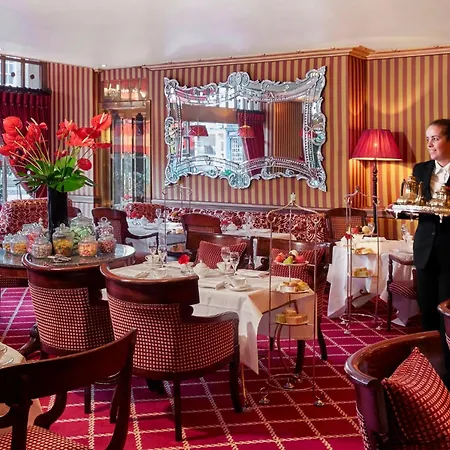 Rubens At The Palace Otel