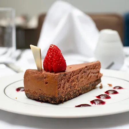 Gem Langham Court Szálloda 4*