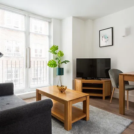Victoria - Vincent Square By Viridian London