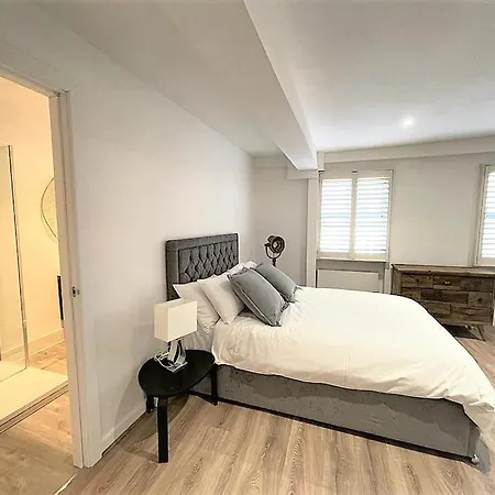 Goodge Street Apartament
