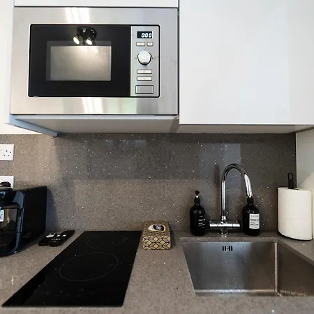Fulham Luxury Close To Underground Newly Refurbished Hr *