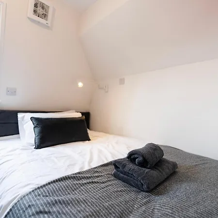 Fulham Luxury Close To Underground Newly Refurbished Hr London