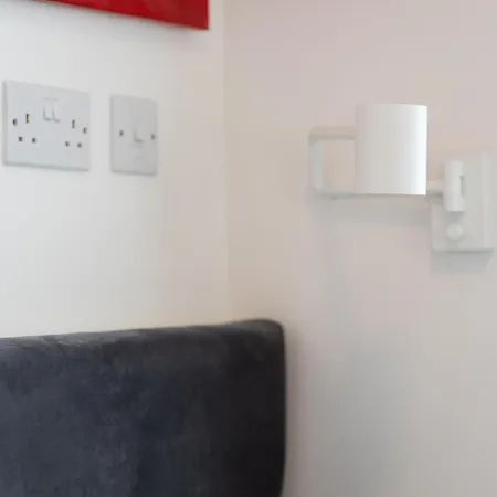 Fulham Luxury Close To Underground Newly Refurbished Hr