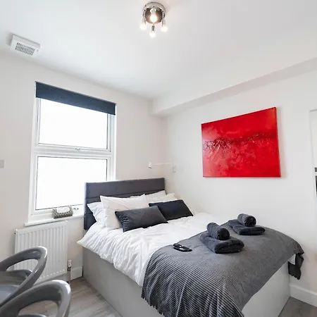 Fulham Luxury Close To Underground Newly Refurbished Hr *